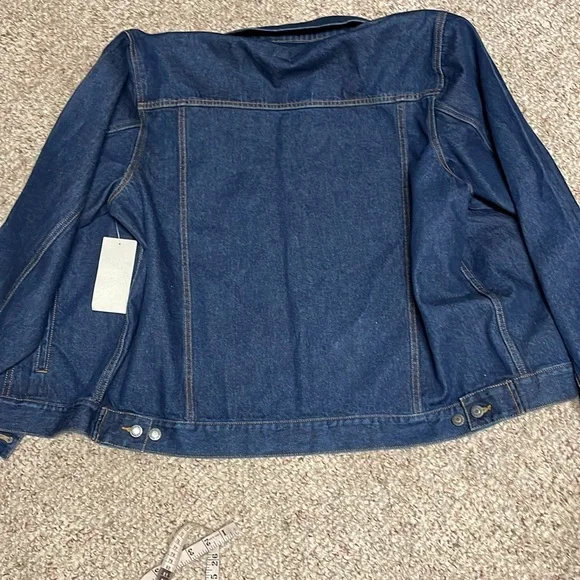 New Jean jacket - Picture 7 of 7